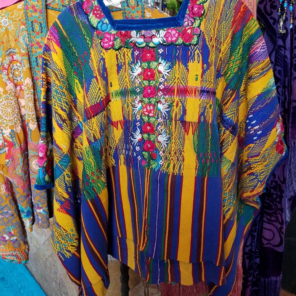 COLORFUL GUATEMALAN TUNIC/CAPE NWT